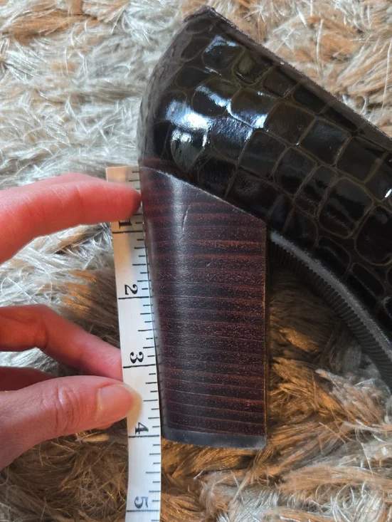 Vintage Ipanema Black Patent Leather Croc-Embossed Block Heel Pumps - Picture 10 of 12